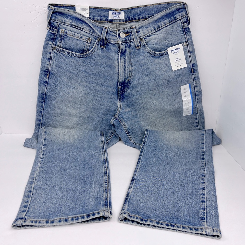DENIZEN FROM LEVI’S, LIGHT BLUE WASHED LOOK JEANS, WAIST 32x32, ATHLETIC & FLEX